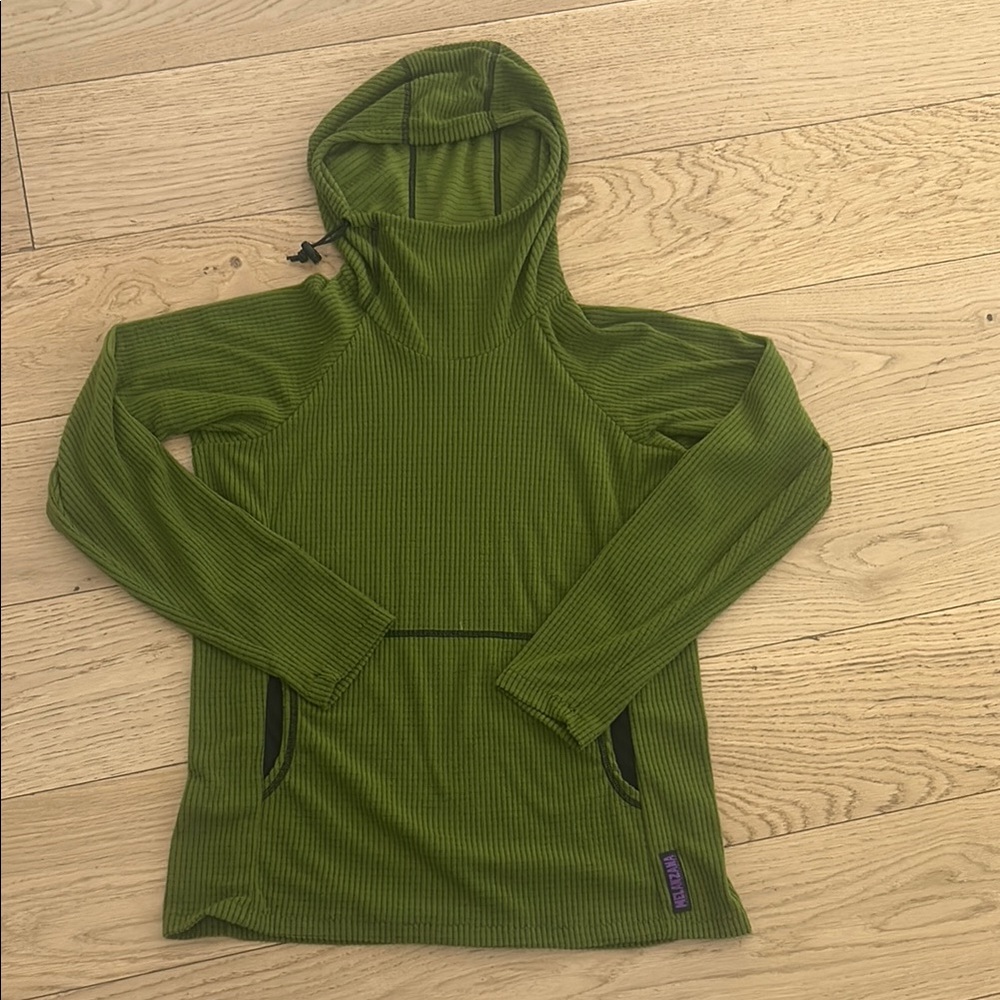 Melanzana Green Hooded Sweater with Zip Closure